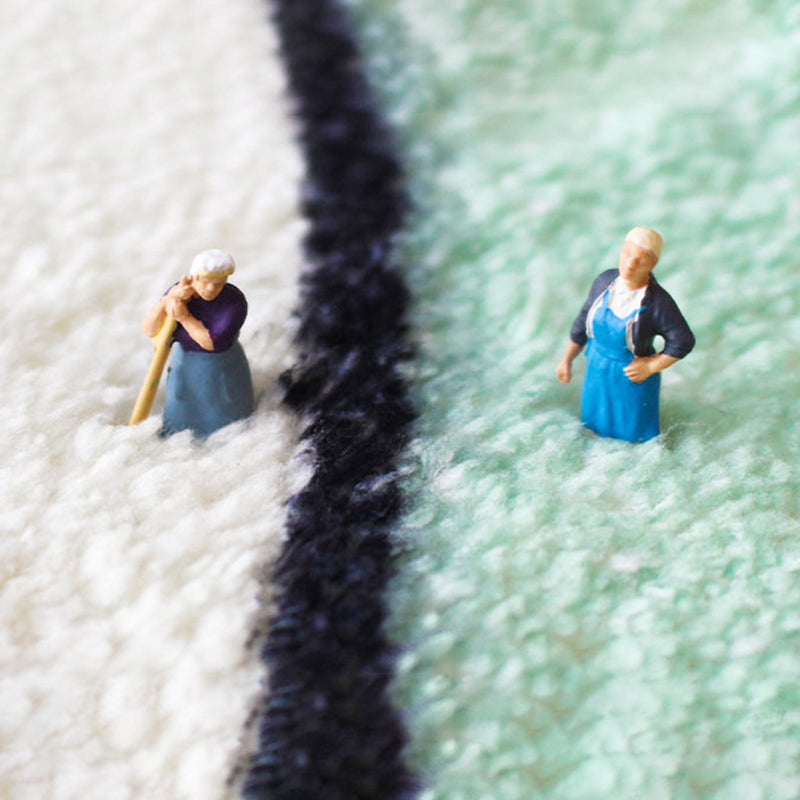 White Modern Rug Polyester Abstract Line Rug Stain Resistant Rug for Sitting Room