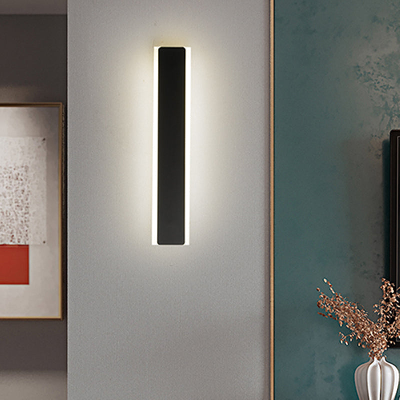 Linear Shape Metal Wall Light Modern Style 1-Light Wall Mount Light in Black