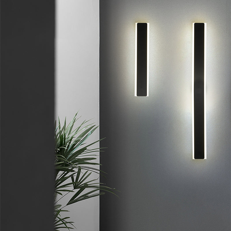 Linear Shape Metal Wall Light Modern Style 1-Light Wall Mount Light in Black