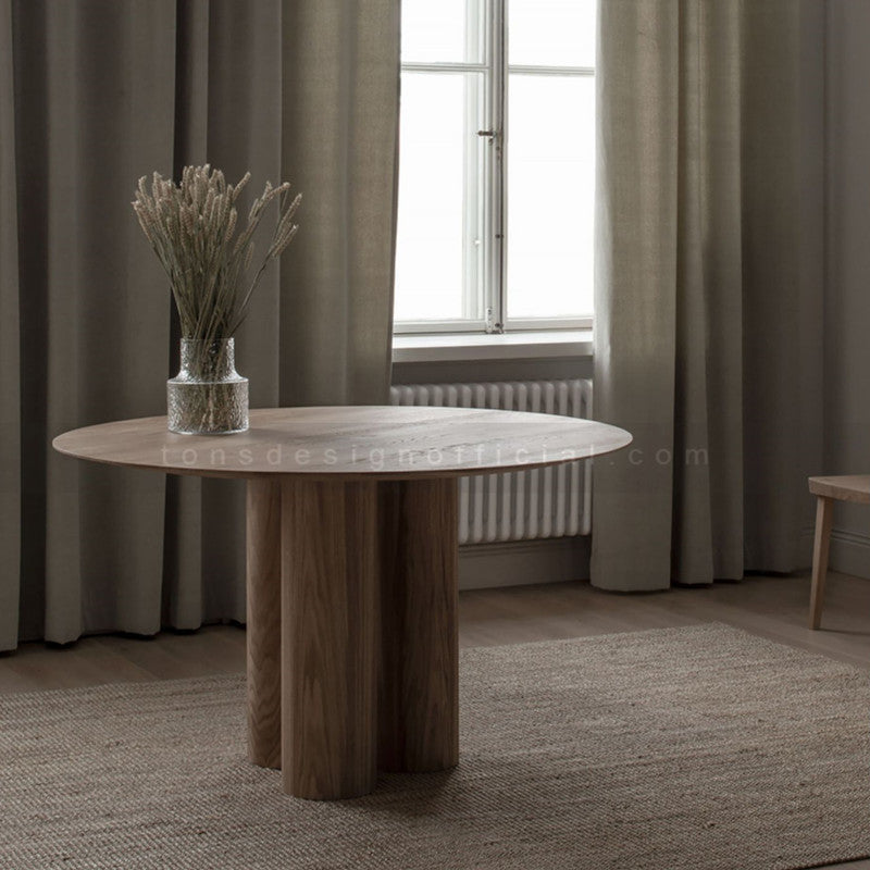 Round Dining Table Modern Wood Color Fixed Table of Pine Solid Wood