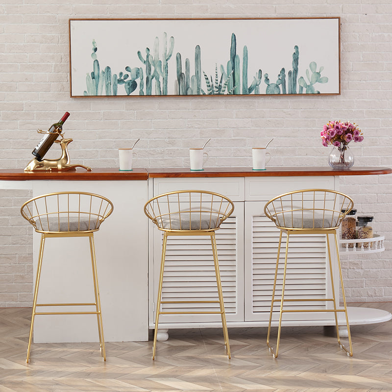 Modern Footrest Counter Bar Stool Bucket Low Back Bar Stool for Coffee Shop