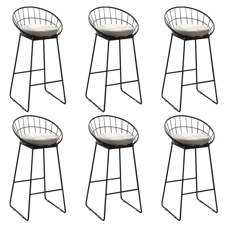 Modern Footrest Counter Bar Stool Bucket Low Back Bar Stool for Coffee Shop