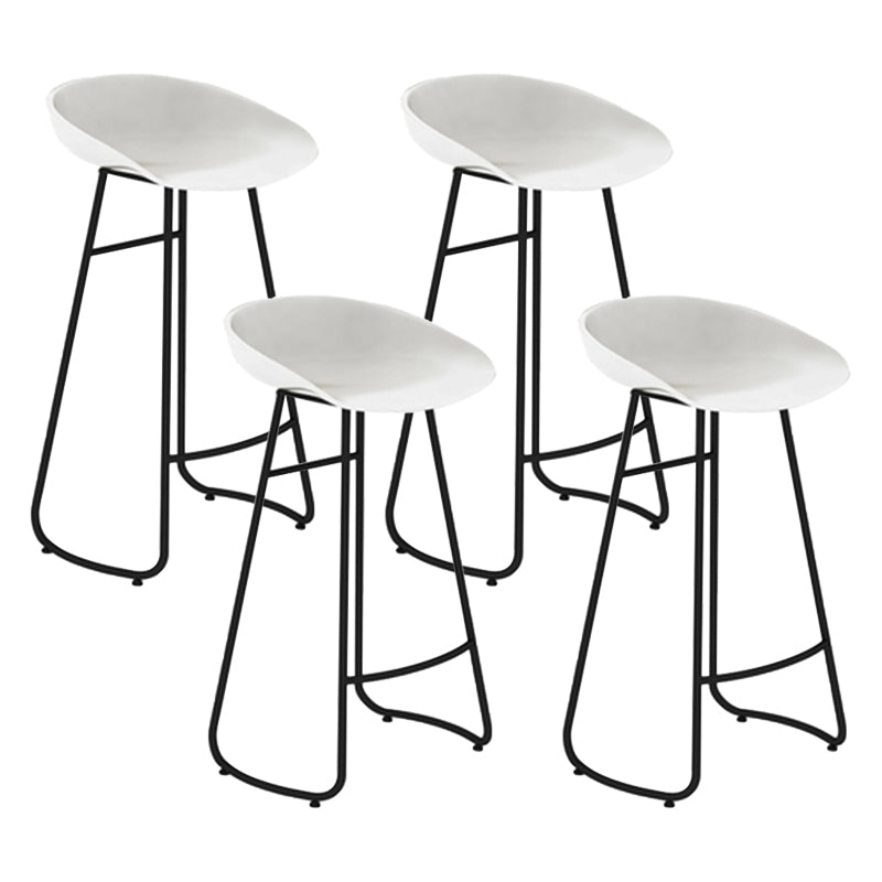 Contemporary Style Bar Stool Plastic Counter Bar Stool with Metal Legs