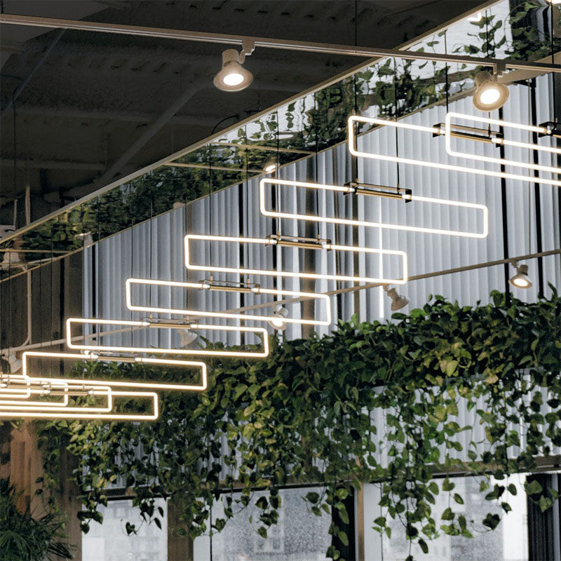 Black Linear Hanging Lamp in Modern Simplicity Acrylic LED Pendant Light for Dining Room