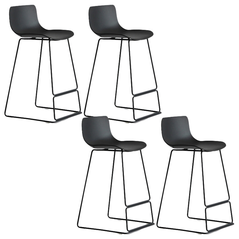Modern Style Bar-stool Bucket Plastic Bar Stool with Metal Legs for Home