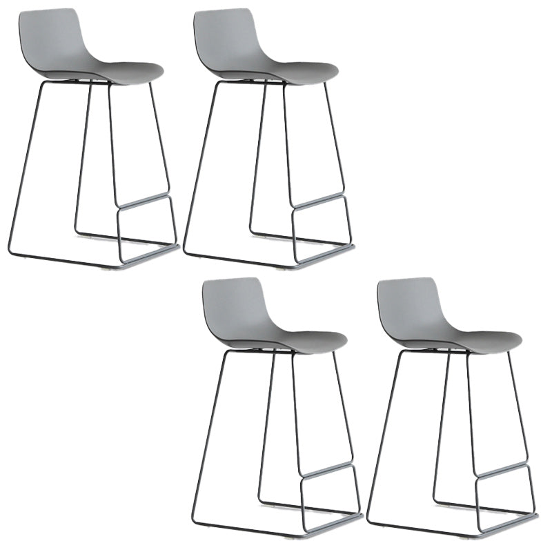 Modern Style Bar-stool Bucket Plastic Bar Stool with Metal Legs for Home