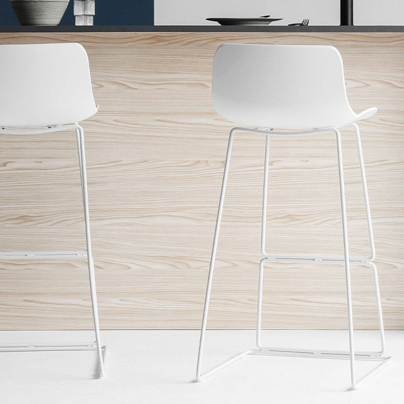 Modern Style Bar-stool Bucket Plastic Bar Stool with Metal Legs for Home