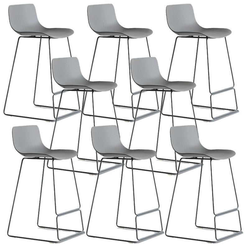 Modern Style Bar-stool Bucket Plastic Bar Stool with Metal Legs for Home