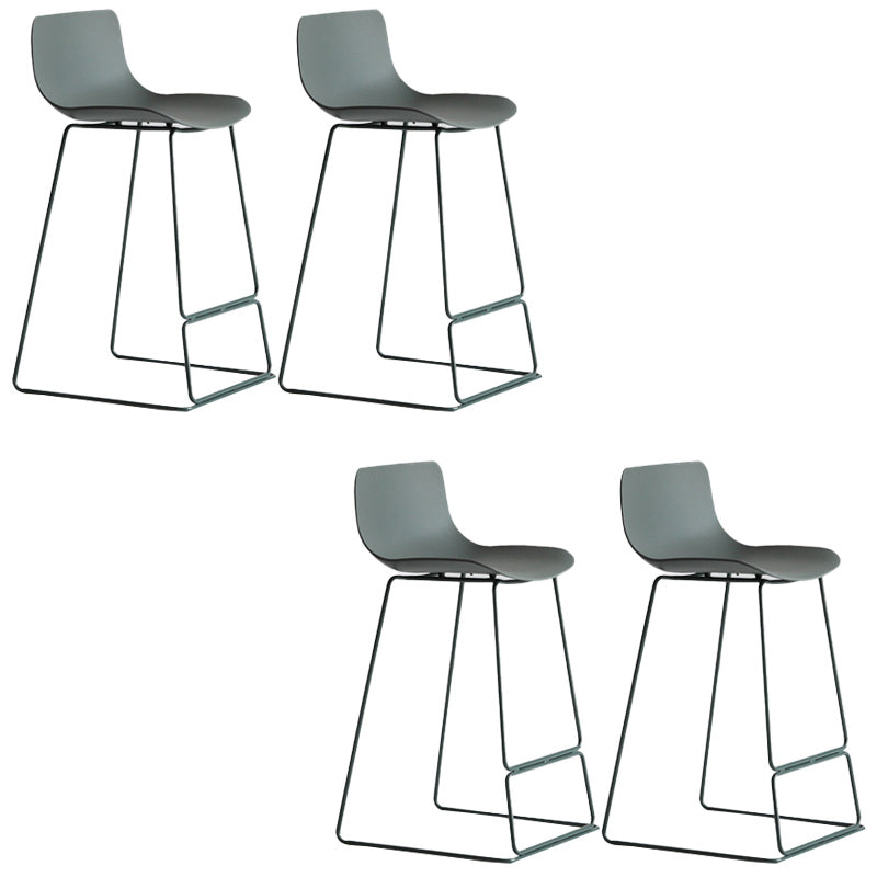Modern Style Bar-stool Bucket Plastic Bar Stool with Metal Legs for Home