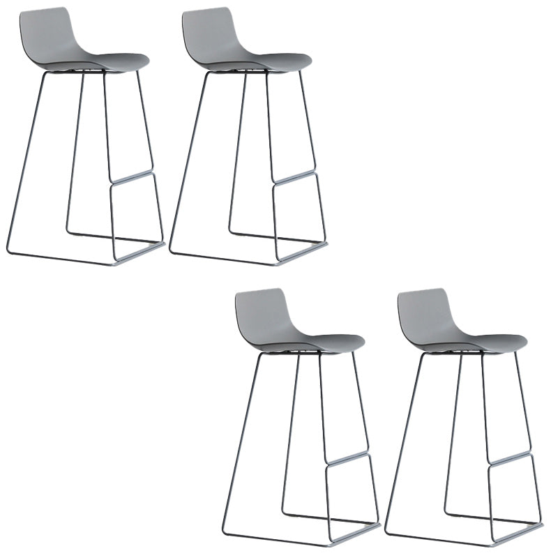Modern Style Bar-stool Bucket Plastic Bar Stool with Metal Legs for Home