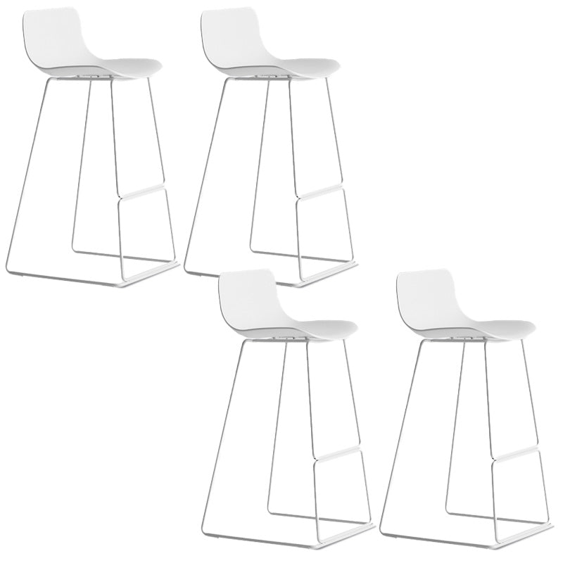 Modern Style Bar-stool Bucket Plastic Bar Stool with Metal Legs for Home