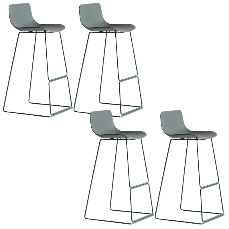 Modern Style Bar-stool Bucket Plastic Bar Stool with Metal Legs for Home