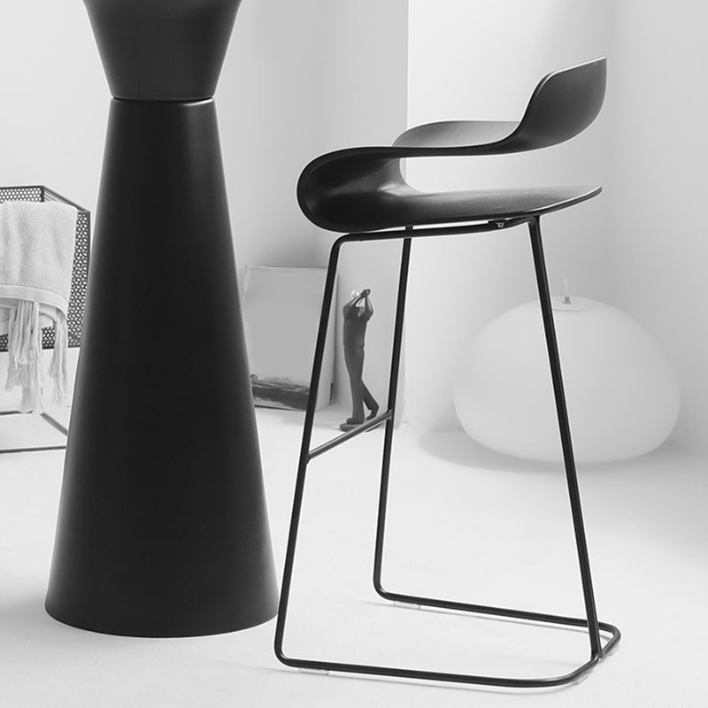 Modern Style Bar-stool Plastic Bar Stool with Metal Legs for Home
