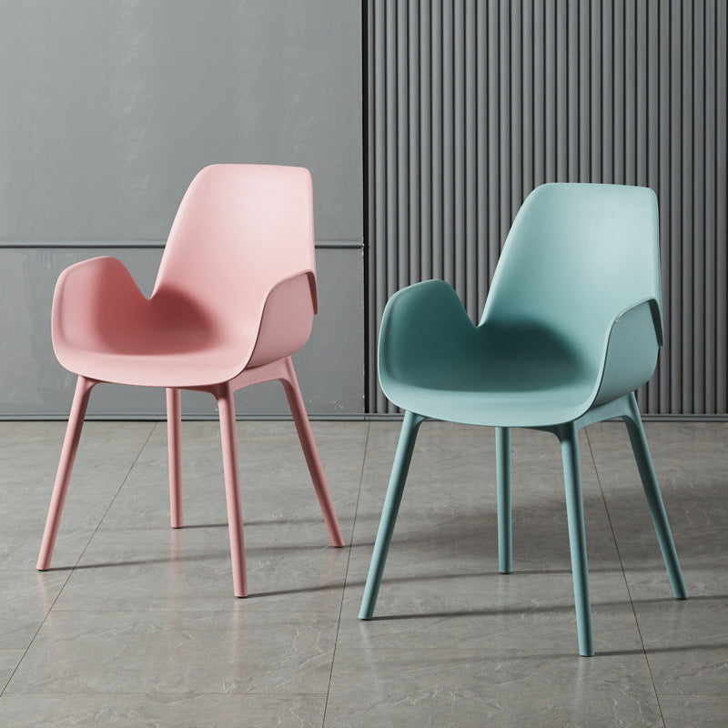 Modern Plastic Chair Parsons Chair with 4 Legs in Matte Finish for Home