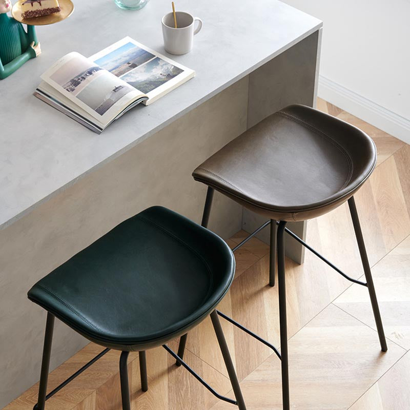 Low Back Bar and Counter Stool Industrial Footrest Bucket Metal Bar Stool