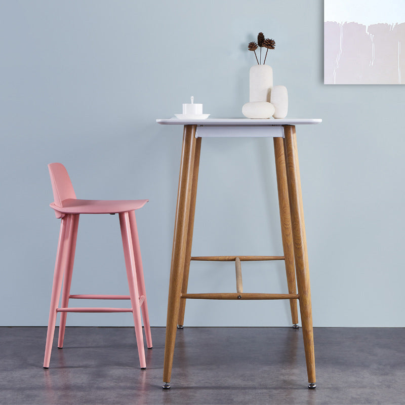 Contemporary Low Back Bar Stool Plastic Footrest Stool for Restaurant