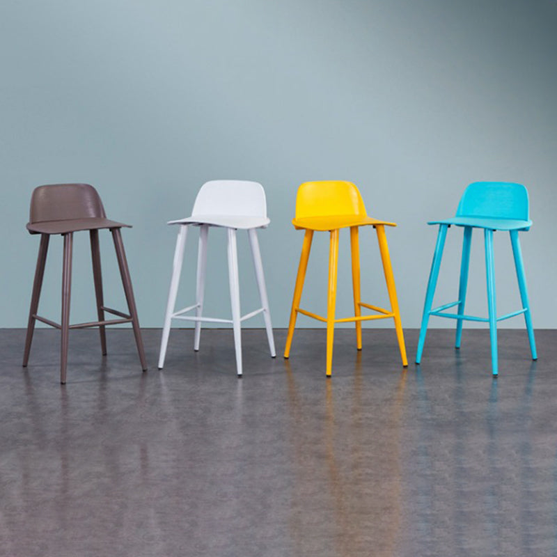 Contemporary Low Back Bar Stool Plastic Footrest Stool for Restaurant