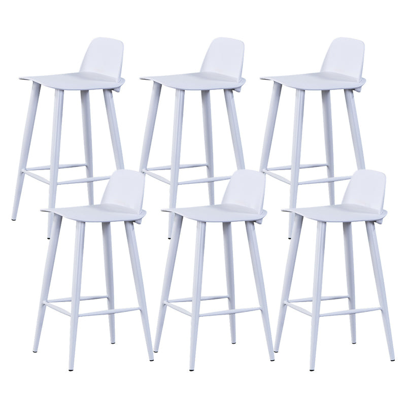 Contemporary Low Back Bar Stool Plastic Footrest Stool for Restaurant