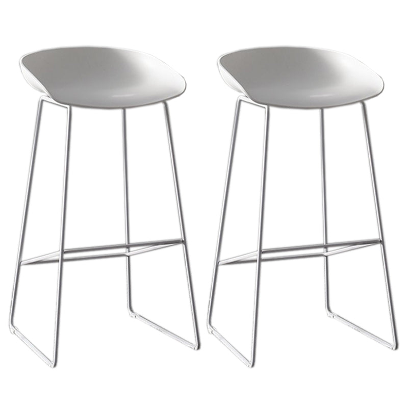 Industrial Low Back Bar Stool Metal Bar Stools in Black for Home Use