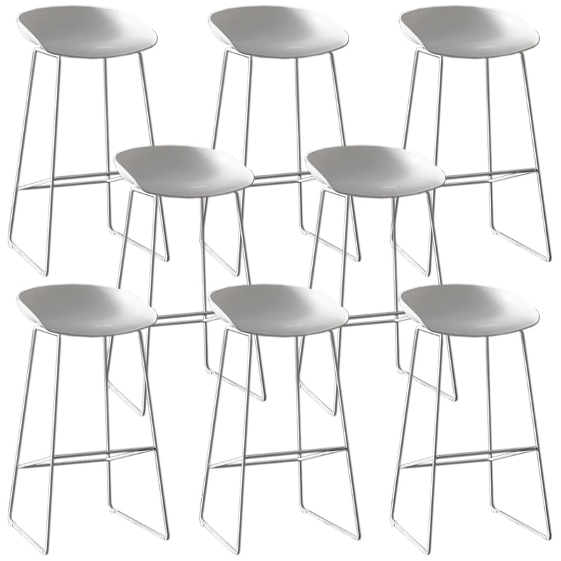 Industrial Low Back Bar Stool Metal Bar Stools in Black for Home Use