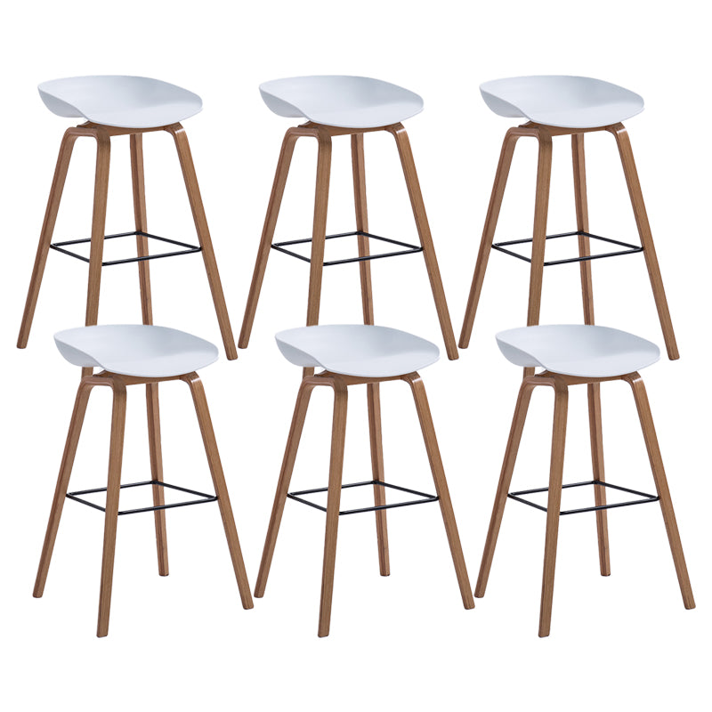 Contemporary Wood Stool Backrest Counter Plastic Counter Stool in Matte Finish for Indoor