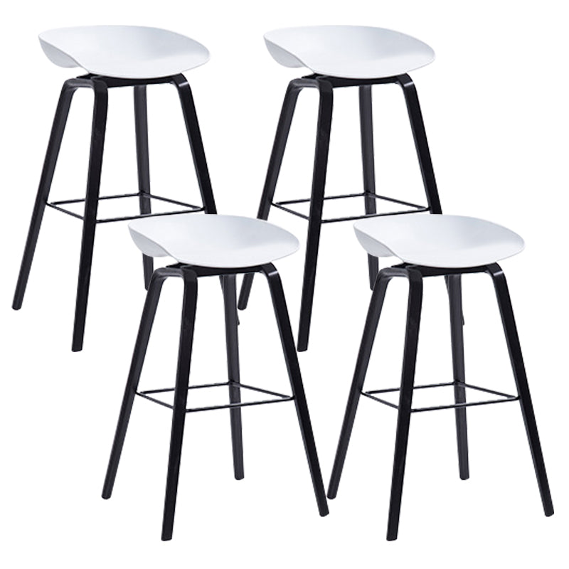 Contemporary Wood Stool Backrest Counter Plastic Counter Stool in Matte Finish for Indoor