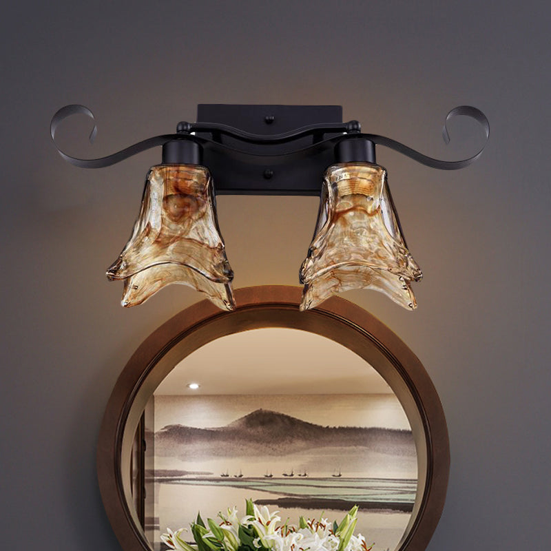 Bräune strukturierte Glasblumenform Eitelkeitsbeleuchtung Klassische 2/3 Lichter Badezimmer Wandmontagelampe in Schwarz