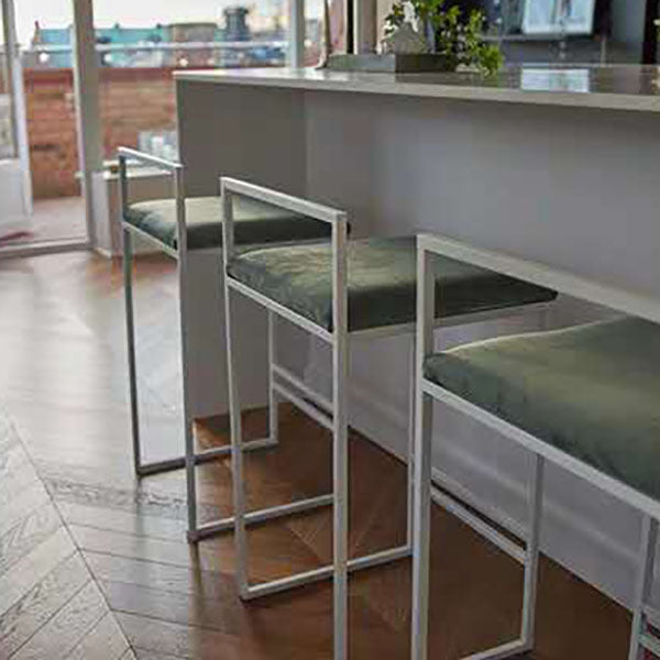 Metal Low Back Bar Stool Modern Indoor Counter Stool with Upholstered