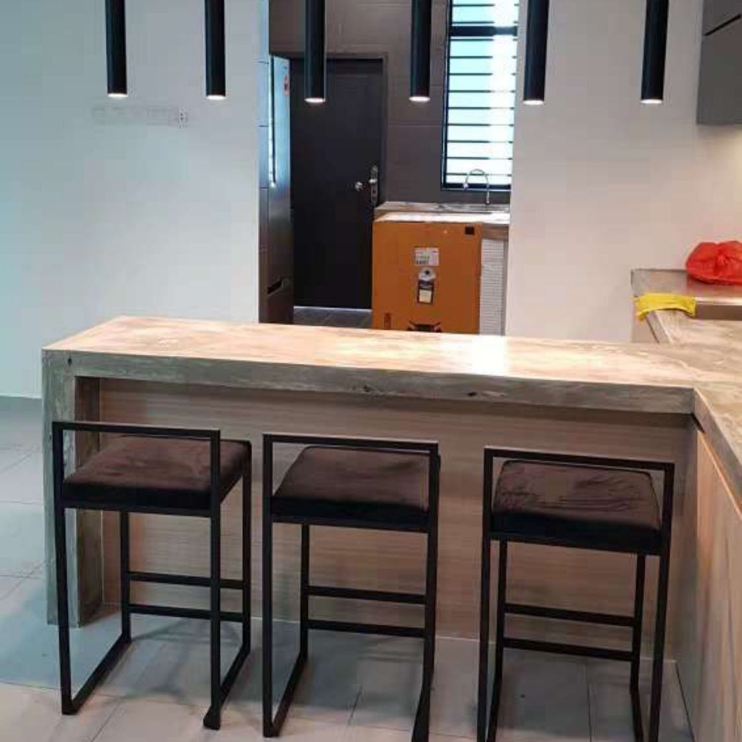 Metal Low Back Bar Stool Modern Indoor Counter Stool with Upholstered