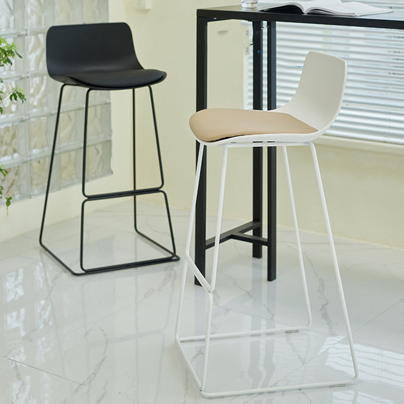 Indoor Footrest Dining Stool Plastic Industrial Low Back Counter-height Stool