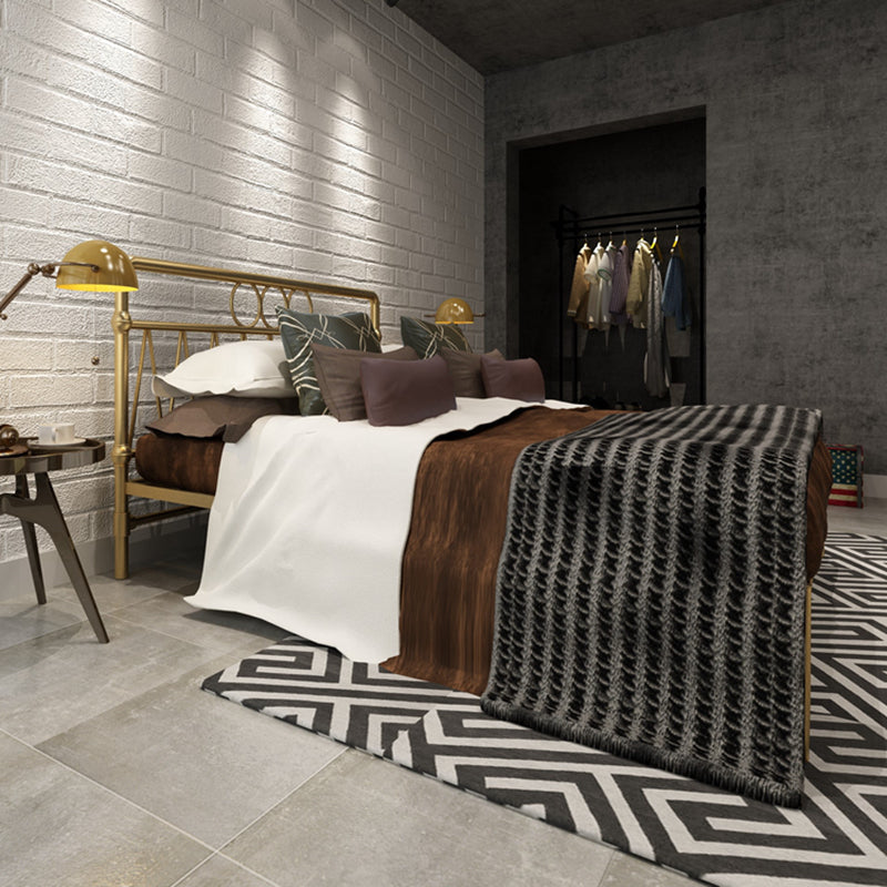 43.3" Tall Bed with Headboard Low Profile Bed with Metal Legs