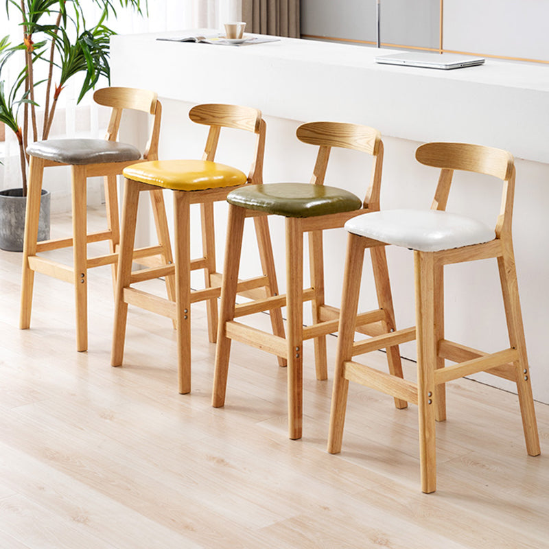 Modern Armless Backrest Counter Stool Rubber Wood Cafe Bar Stool with Seat and Pedal