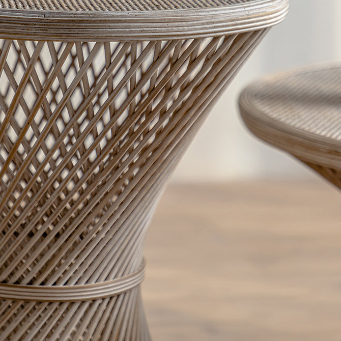 French Country Style Wooden Side End Table Pedestal Round Sofa Side Accent Table