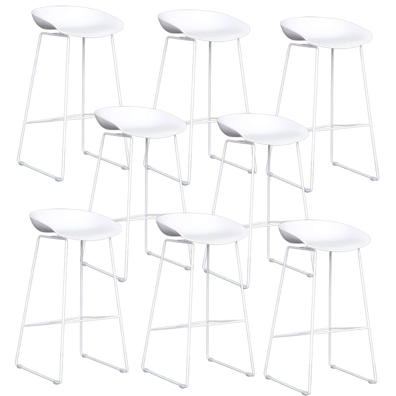 Scandinavian Plastic Bar Stools Footrest Indoor Counter Stool with Metal Legs
