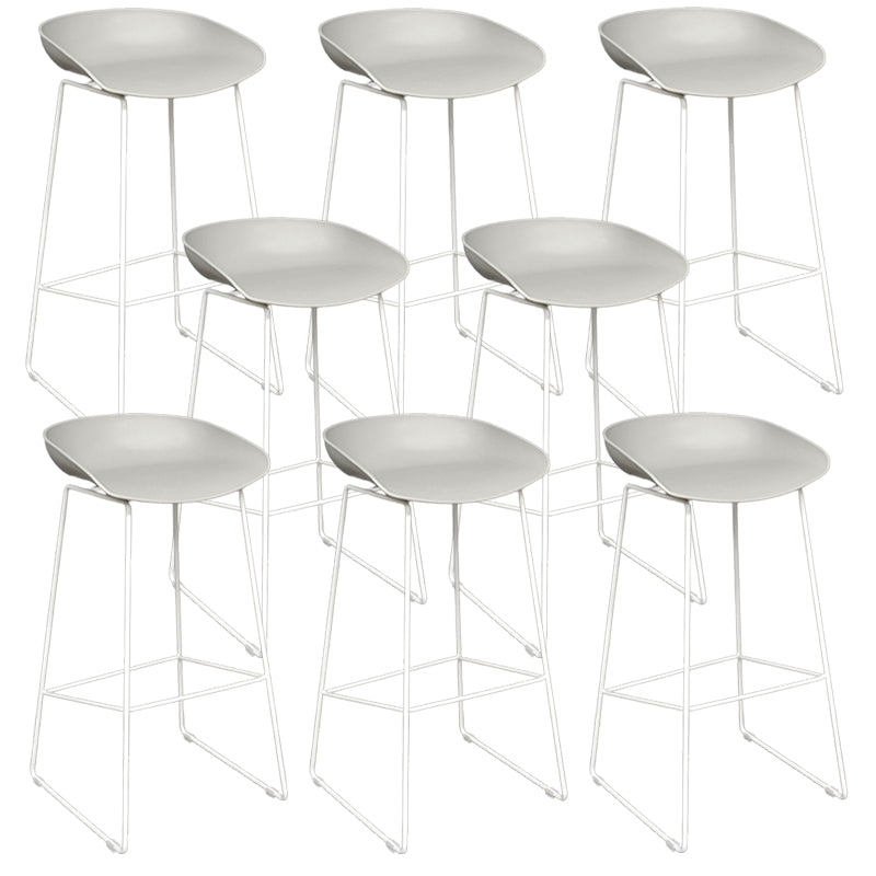 Scandinavian Plastic Bar Stools Footrest Indoor Counter Stool with Metal Legs