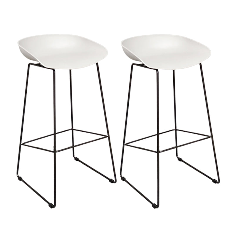 Scandinavian Plastic Bar Stools Footrest Indoor Counter Stool with Metal Legs
