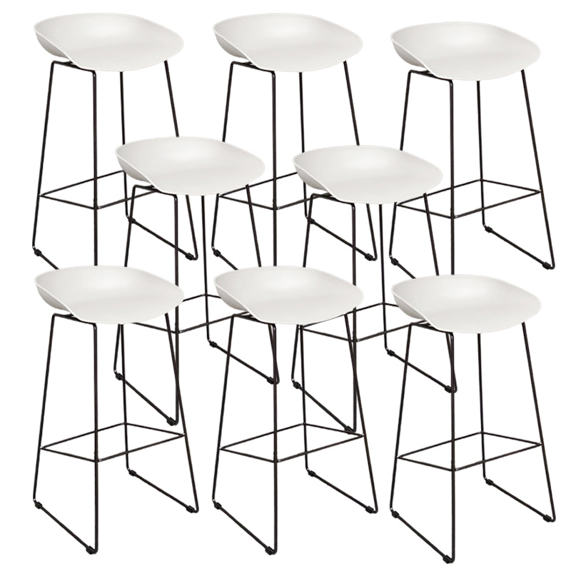 Scandinavian Plastic Bar Stools Footrest Indoor Counter Stool with Metal Legs