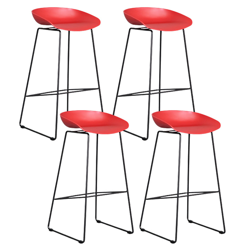 Scandinavian Plastic Bar Stools Footrest Indoor Counter Stool with Metal Legs