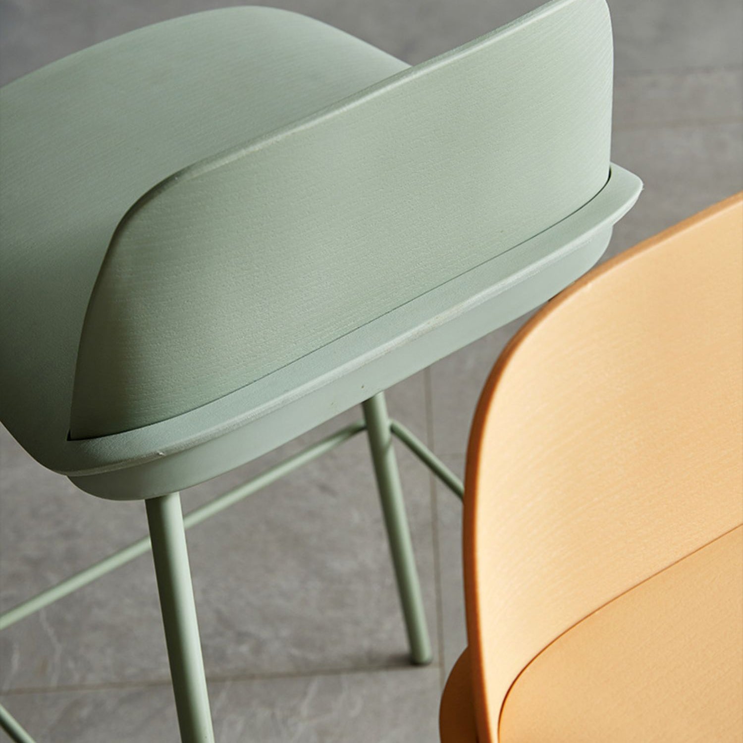 Plastic Scandinavian Bar Stools Low Back Barstool with 4 Iron Legs