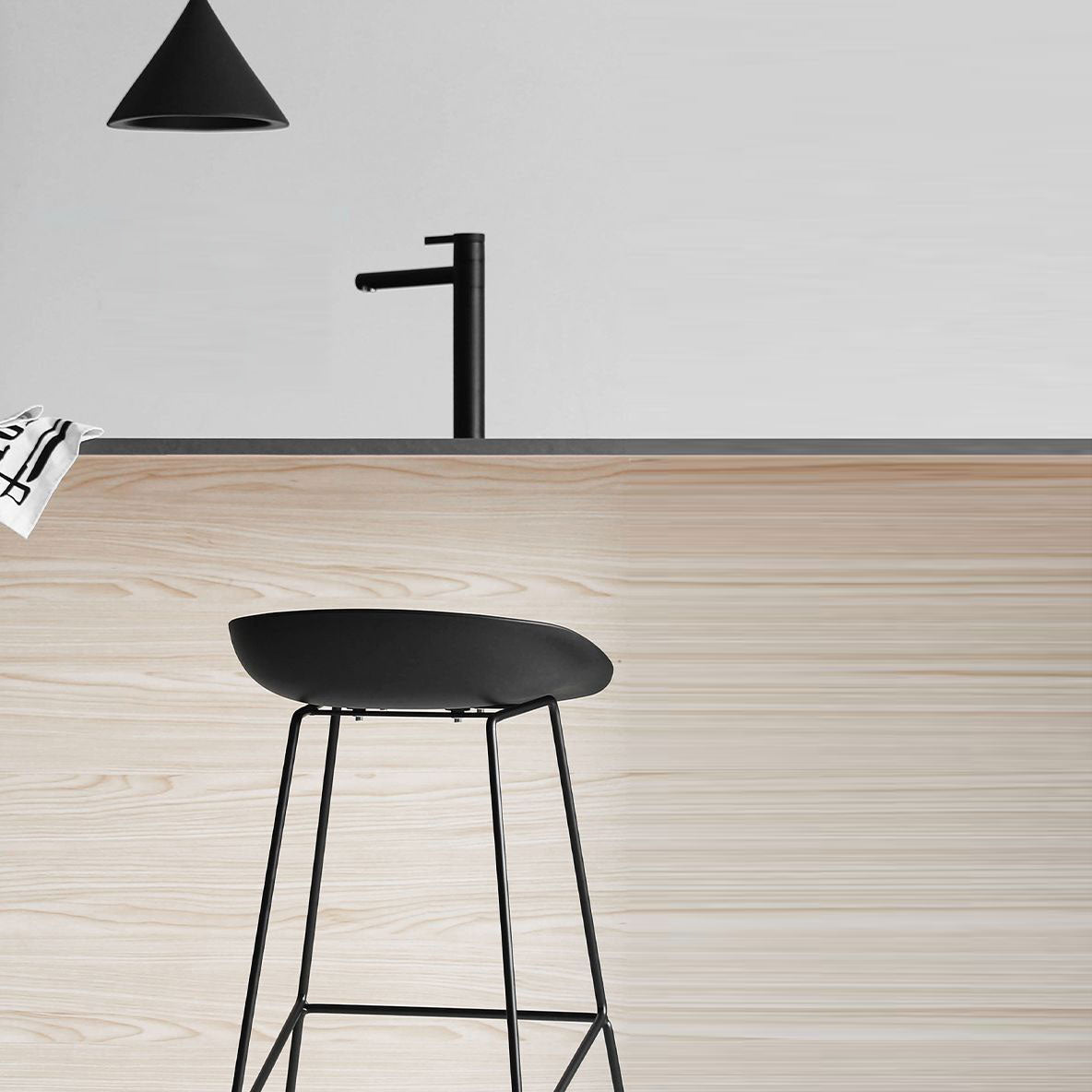 Plastic Bucket Seat Bar Stools Scandinavian Bristol Stool with Iron Base