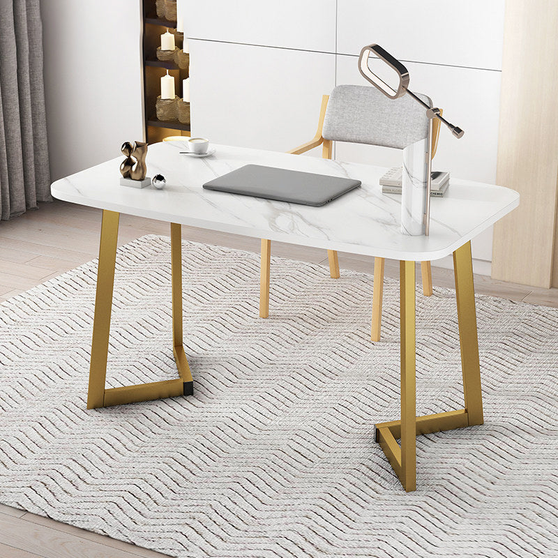 Manufactured Wood Office Desk Rectangular Matte Finish Writing Desk for Home and Office