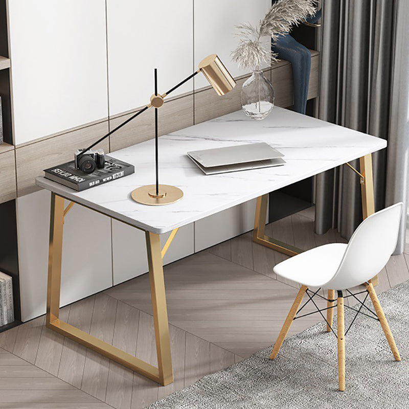 Manufactured Wood Office Desk Rectangular Matte Finish Writing Desk for Home and Office