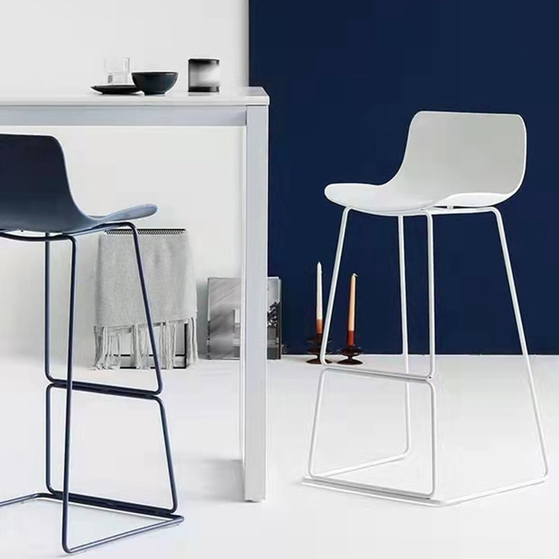 Scandinavian Low Back Counter Stool Plastic Armless Counter Chair