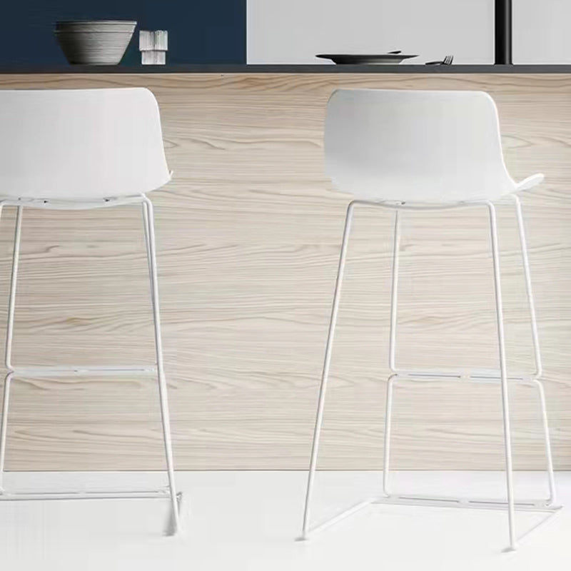 Scandinavian Low Back Counter Stool Plastic Armless Counter Chair