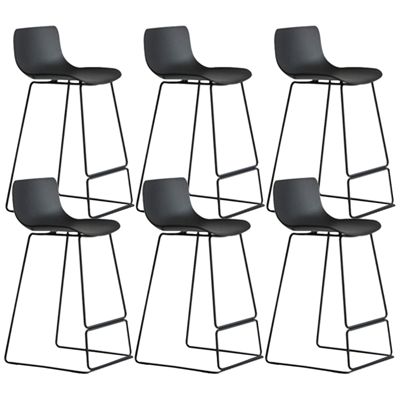 Scandinavian Low Back Counter Stool Plastic Armless Counter Chair