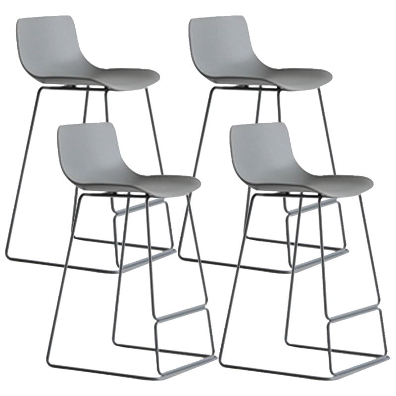 Scandinavian Low Back Counter Stool Plastic Armless Counter Chair