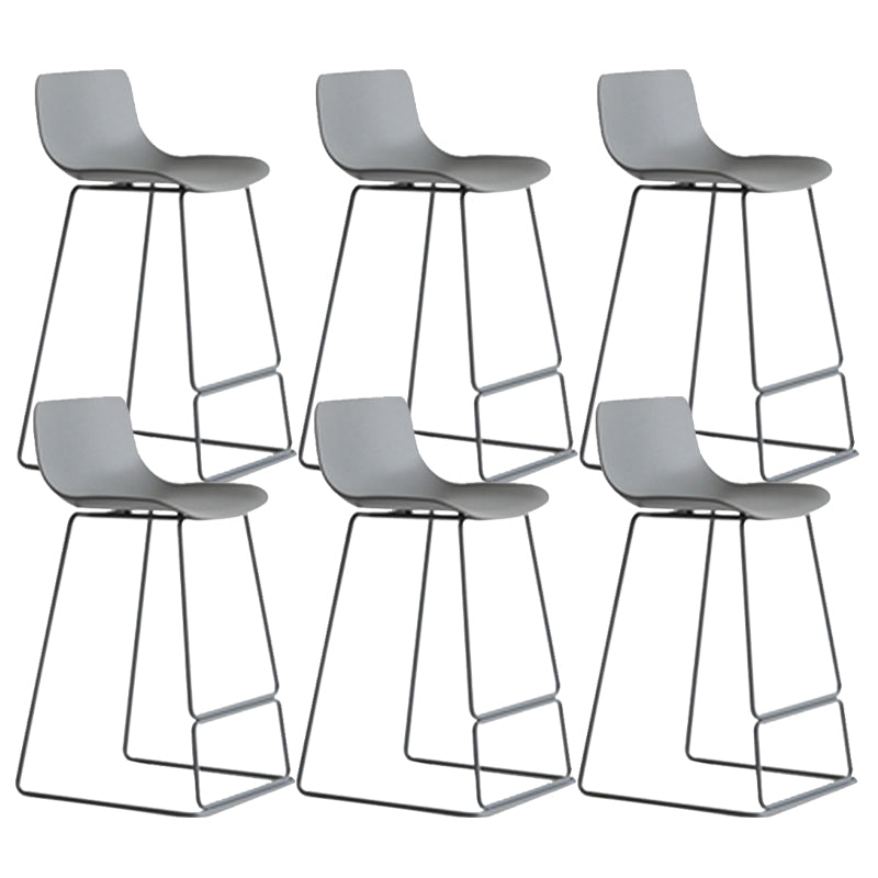 Scandinavian Low Back Counter Stool Plastic Armless Counter Chair