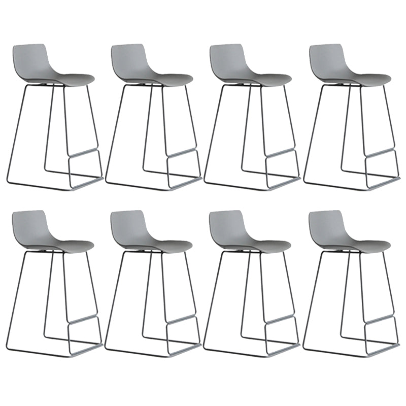 Scandinavian Low Back Counter Stool Plastic Armless Counter Chair