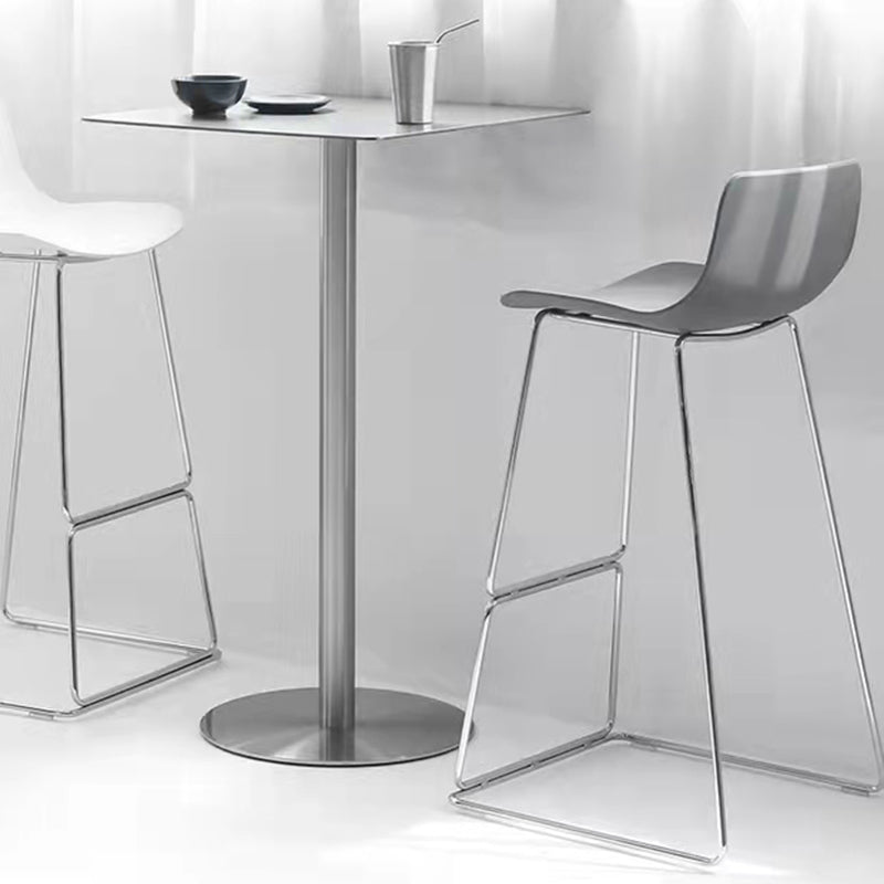 Scandinavian Low Back Counter Stool Plastic Armless Counter Chair