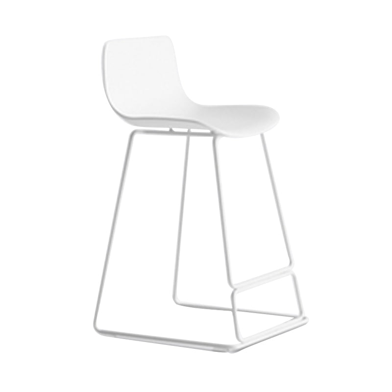 Scandinavian Low Back Counter Stool Plastic Armless Counter Chair